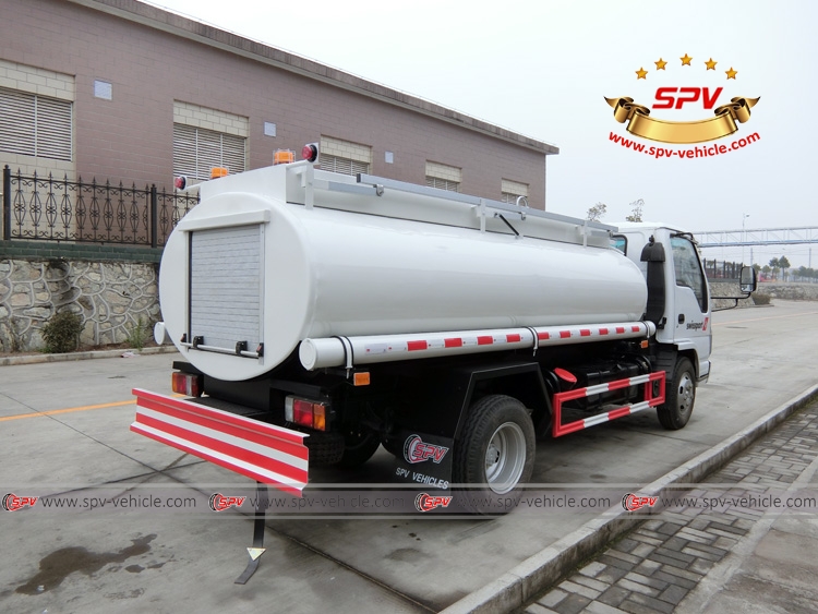 Stainless Steel Fuel Tanker Truck ISUZU (4,000 liters) Rear Right View
